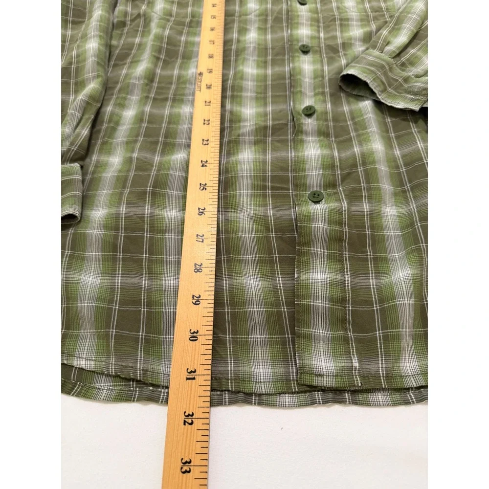The North Face Mens XL Green Plaid Long Sleeve Ventilated Hiking Button Down